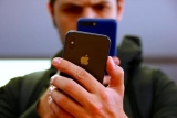 Apple        iPhone